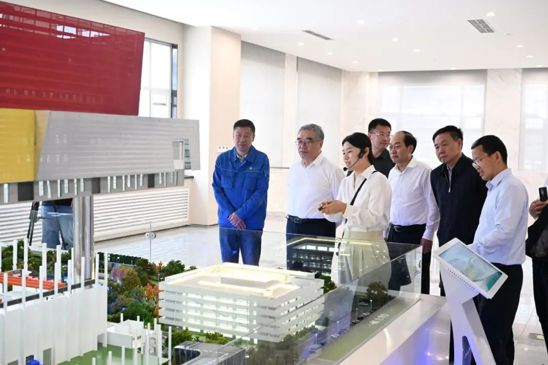 全国政协副主席朱永新调研绿色动力通州项目